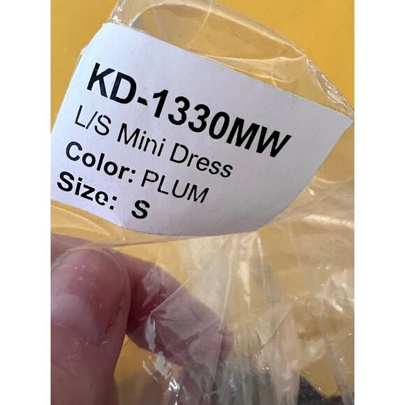 Krisa Revolve Plum Purple V-Neck Long Sleeve Shift Mini Dress Size Small NWT - Picture 9 of 9